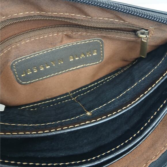 Jesslyn Blake Black Woven Leather Clutch Crossbody Purse Wallet - Picture 6 of 8